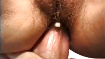 Pretty mogna kåta kvinnor babe får en lång romantisk shagging
